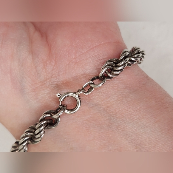 Italian Silver Rope Chain Bracelet - Picture 6 of 9